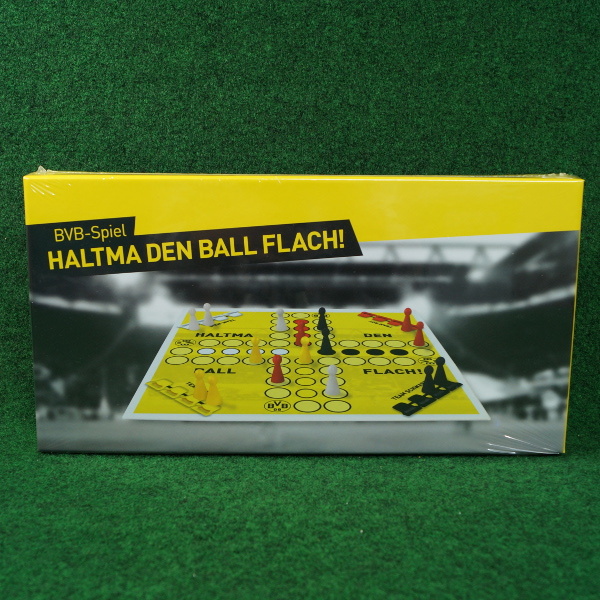 Borussia Dortmund Spiel Haltma den Ball flach